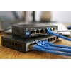 Switch EXTRALINK Ceres 8x Port PoE/PoE+ Obsługiwane standardy IEEE 802.3u