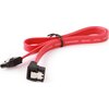 Czerwony kabel SATA z czarnymi złączami, spięty czarną opaską, z widocznym białym napisem na kablu: "LIAN FENG E209329 Serial ATA".