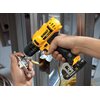 Wiertarko-wkrętarka DEWALT DCD710D2-QW Wyposażenie Magnetyczny uchwyt bitów