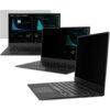 Na zdjęciu widoczne są trzy laptopy z włączonymi ekranami, z których dwa pokazują wykresy i dane statystyczne, a jeden ekran jest ciemny. W tle znajduje się filtr prywatyzujący NATEC Owl 21.5 (16:9).