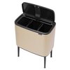 Kosz na śmieci do segregacji BRABANTIA Bo Touch Bin 304644 trzykomorowy, antypoślizgowe nóżki, stal 33L Szampański Materiał Stal