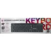 Opakowanie klawiatury przewodowej DEFENDER Element HB-520 z dużym napisem "KEYBOARD" w tle. Widoczne są cechy produktu, takie jak "The base angle can be adjusted with removable legs" oraz "Foldable layout", a także logo "defender" na klawiaturze.