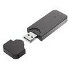 Na zdjęciu znajduje się czarny adapter USB z odłączoną zatyczką, ukazujący metalowe złącze. Adapter ma prostokątny kształt z zaokrąglonymi krawędziami.
