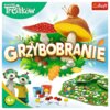 Opakowanie gry planszowej "Grzybobranie" z serii "Rodzina Treflików" przedstawia kolorową ilustrację z dużymi grzybami, ślimakiem i postaciami z bajki. Na dole widoczne są elementy gry, takie jak plansza, wiaderka i pionki w kształcie grzybów, a w prawym 
