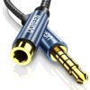 Niebieski kabel audio z wtykami Jack 3.5 mm, z widocznym logo "UGREEN" na metalowych obudowach wtyków. Kabel ma plecioną osłonę, a wtyki są złocone.