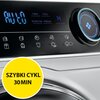 Zbliżenie na panel sterowania suszarki z wyświetlaczem pokazującym "AUTO" oraz różnymi ikonami programów. Na żółtym tle widnieje napis "SZYBKI CYKL 30 MIN".