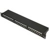 Czarny patch panel z 24 portami oznaczonymi numerami od 1 do 24, z białymi etykietami nad każdym portem. Na panelu widoczny jest napis "Cat.6".