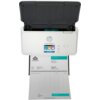 Skaner HP ScanJet Pro N4000 snw1 z otwartą pokrywą, na którym widoczny jest kolorowy wyświetlacz z ikonami oraz przyciski sterujące. Z urządzenia wychodzi dokument z nagłówkiem "COUNTRYHOUSE" i informacjami dotyczącymi faktury, w tym "Invoice: 100045" oraz "Total: $644.00".
