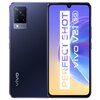 Na obrazie widoczny jest smartfon w kolorze granatowym z napisem "vivo" na obudowie oraz "AI Camera" obok modułu aparatu. Na ekranie telefonu znajduje się tekst "PERFECT SHOT" oraz "vivo V21 5G" na tle gradientu w odcieniach fioletu i pomarańczu.