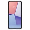 Czarne etui do telefonu widoczne z profilu, ukazujące smukły design i wycięcia na przyciski. Produkt jest przeznaczony do modelu Samsung Galaxy S22.
