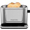 Na zdjęciu widoczny jest toster z dwoma kromkami chleba, wykonany ze stali nierdzewnej, z logo "Russell Hobbs" na przedniej części. Toster ma czarną podstawę z przyciskami i pokrętłem do regulacji.