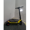 U Hulajnoga elektryczna RIDER RS Sport Czarno-żółty Wyposażenie Karta gwarancyjna