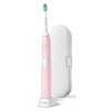 Różowa szczoteczka soniczna PHILIPS Sonicare ProtectiveClean HX6806/03 stoi na białej podstawce z widocznym logo "PHILIPS", obok znajduje się białe etui z napisem "philips". Szczoteczka ma przycisk zasilania i wskaźnik naładowania na uchwycie.
