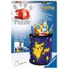 Pudełko przedstawia produkt "Puzzle 3D" z motywem Pokemon, z widocznym Pikachu na przyborniku. Na opakowaniu znajdują się napisy: "Stabil – ohne Klebstoff", "Sturdy – no glue required", "Solide – sans colle", "Stabile – senza colla", oraz logo "Ravensburg