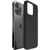 Szaro-czarne etui silikonowe z wycięciem na aparat, przeznaczone dla Apple iPhone 13 Pro Max, jest pokazane obok telefonu. Etui ma gładką powierzchnię i otwory na przyciski boczne.