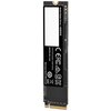 Na zdjęciu znajduje się dysk SSD z widocznymi oznaczeniami: "Solid State Drive", "RATED DC 3.3V", "Warranty Void if Removed", oraz symbolem CE. Dysk ma czarną obudowę z białymi i srebrnymi elementami oraz złączem na jednym końcu.