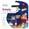 Okładka interaktywnej książki "Kolędy" z serii "Czytaj z Albikiem" przedstawia ilustrację trzech postaci spacerujących nocą, z aniołem i spadającą gwiazdą na niebie; w lewym dolnym rogu widoczny jest biały długopis z logo "Albi". Na górze okładki znajduje się napis: "Kolędy Interaktywna Mówiąca Książka", a w prawym górnym rogu oznaczenie wiekowe "3+".