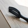 Szczotka do włosów OLIVIA GARDEN FingerBrush Care Iconic Czarny Materiał włosia Nylon