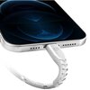 Na zdjęciu widoczny jest biały kabel USB-C - Lightning podłączony do dolnej części smartfona. Kabel ma plecioną osłonę i wzmocnioną końcówkę z widocznym logo w kształcie litery "G".