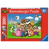 Czerwone opakowanie puzzli Ravensburger z motywem Super Mario, zawierające 100 elementów XXL, z ilustracją przedstawiającą postacie z gry na tle zamku i nieba. Na opakowaniu widnieją napisy: "Ravensburger Puzzle", "Super Mario", "XXL 100", "Premium Puzzle