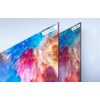 Na zdjęciu widoczne są dwa ekrany wyświetlające kolorowe, abstrakcyjne wzory. Jeden z ekranów oznaczony jest napisem "Dynamic HDR", a drugi "No HDR", co sugeruje różnicę w jakości obrazu.