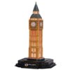 Na zdjęciu znajduje się model 3D Big Bena z elementami LED, umieszczony na czarnej podstawce z napisem "BIG BEN LONDON". Model jest szczegółowo wykonany, z widocznymi tarczami zegara i kolorowymi elementami imitującymi oświetlenie.