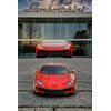 Na zdjęciu widoczny jest czerwony samochód sportowy z puzzli 3D, ustawiony na tle rzeczywistego samochodu tej samej marki, przed budynkiem z dużym napisem "Lamborghini" na dachu. Puzzle mają wyraźnie zaznaczone linie elementów, a w tle widać przeszkloną f