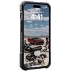 Etui UAG Monarch Pro MagSafe do Apple iPhone 15 Pro w kolorze czarnym z wzorem Carbon Fiber. Na ekranie telefonu widoczny jest obraz przedstawiający czerwony samochód sportowy i motocykle na pustynnym tle, z datą "Tuesday, September 10" i godziną "4:41".