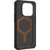 Etui ochronne w kolorze czarno-brązowym z wyraźnym, geometrycznym wzorem w kształcie sześciokąta i okręgu, przeznaczone do telefonu Apple iPhone 15 Pro. Na dolnej części etui widoczne jest logo "UAG".