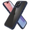 Przedstawione jest etui na telefon w kolorze niebieskim, z przezroczystym tyłem, zaprojektowane dla modelu Apple iPhone 15 Pro. Na krawędzi etui widoczny jest napis "Spigen".