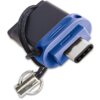 Na zdjęciu znajduje się pendrive z niebieską obudową i złączem USB-C, przymocowany do czarnego sznurka z metalowym kółkiem. Produkt ma widoczne logo "VERBATIM".