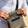 Etui wodoodporne ARAREE Aquaproof Bag Czarny Dominujący kolor Czarny
