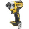 Na zdjęciu widoczna jest żółto-czarna wkrętarka marki DEWALT z oznaczeniami "XR", "18V XR" oraz "BRUSHLESS". Produkt posiada metalowy uchwyt na dole oraz ergonomiczny uchwyt z gumowymi wstawkami.