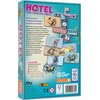 Opakowanie gry karcianej "Hotel pod Pajęczą Siecią" przedstawia kolorowe ilustracje owadów oraz hotelu. Na opakowaniu znajduje się tekst: "Gra karciana o zakwaterowaniu owadów w hotelu" oraz szczegóły dotyczące zawartości gry, takie jak liczba kart i rodz