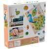 Opakowanie puzzli "PLUS-PLUS Puzzle by Number Paw 014-3931 (800 elementów)" przedstawia kolorowy wzór pawia złożony z małych elementów, z widocznymi zdjęciami gotowego projektu oraz ręki układającej puzzle. Na opakowaniu znajdują się także logo "PLUS PLUS