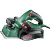Zielony strug elektryczny z czarnymi i czerwonymi elementami, posiada pokrętło z oznaczeniami liczbowymi oraz widoczne logo "BOSCH" i napis "PHO 3100". Urządzenie ma ergonomiczny uchwyt z teksturą oraz przewód zasilający.
