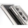 Przezroczyste etui na telefon z widocznymi wycięciami na aparat i przyciski, ukazuje elegancki design i precyzyjne dopasowanie do urządzenia. Na etui widoczne jest logo "SPECK".