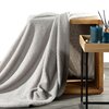 Koc EUROFIRANY Bukla 200 x 220 cm Srebrny Informacje dodatkowe Gramatura: 260 g/m2