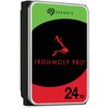 Na zdjęciu widoczny jest dysk twardy z etykietą w kolorach zielonym, czarnym i czerwonym, z logo "SEAGATE" na górze oraz napisem "IRONWOLF PRO" i oznaczeniem pojemności "24TB".