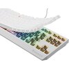 Biała klawiatura mechaniczna z podświetleniem RGB, z widocznymi przełącznikami i uniesionymi klawiszami. Na obudowie znajduje się logo "GENESIS".