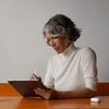Tablet APPLE iPad Pro 11" 4 gen. 2022 2TB 5G Wi-Fi Srebrny + Rysik APPLE (2. gen) MU8F2ZM/A Funkcje ekranu Powłoka antyodblaskowa