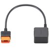 Czarny kabel z pomarańczową wtyczką i czarną końcówką, na której widnieje napis "MAVIC 3". Na pomarańczowej wtyczce znajduje się logo DJI.
