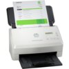 Na zdjęciu znajduje się skaner z widocznym logo "HP" oraz tekstem "ScanJet Enterprise Flow 5000 s5" na obudowie. W skanerze umieszczony jest dokument z nagłówkiem "INVOICE" i tabelą zawierającą szczegóły zamówienia, w tym pozycje, opisy i ceny.