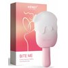 Pudełko z gradientowym tłem w odcieniach różu i pomarańczu, z białym napisem "HONEY PLAY BOX" oraz stylizowanym rysunkiem. Obok znajduje się produkt w kształcie lodowego lizaka z białą górą i różowym uchwytem, z napisem "HONEY PLAY BOX" na powierzchni.