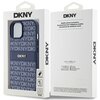 Niebieskie etui na telefon z wzorem w monogramy "DKNY" oraz metalowym logo "DKNY" na środku. Opakowanie zawiera napisy: "Mobile phone accessory", "Accessoire pour téléphone mobile", "Accesorios de telefonía móvil" oraz "CG Mobile".