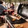 Grill gazowy WEBER Traveler 3.8 kW 63 x 34 cm Termometr Tak