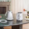 Czajnik DELONGHI KBY2001.W Eclettica Biały Pojemność [l] 1.7