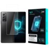 Na zdjęciu znajduje się telefon z nałożoną przezroczystą folią ochronną oraz opakowanie produktu z napisem "1UP screen protector" i logo "3mk". Opakowanie zawiera również tekst "Optimized for mobile gaming" oraz "3 pcs", a po boku widnieje napis "Let's pl