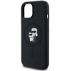Czarne etui do telefonu z wycięciem na aparat i okrągłym wzorem MagSafe na wewnętrznej stronie. Na dole widoczny jest napis "KARL LAGERFELD".