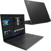 Laptop z otwartym ekranem, na którym widoczne są programy do edycji wideo, oraz zamknięty laptop z widocznym logo "ThinkPad" na obudowie. Oba urządzenia mają czarną obudowę i klawiaturę z czerwonym trackpointem.